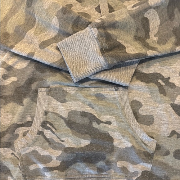 Warm Camo Hoodie, sz L - Picture 3 of 6